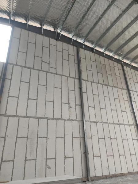 轻质隔墙板水泥隔墙材料.jpg